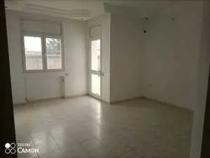 A louer un appartement à mrj 4 94223660