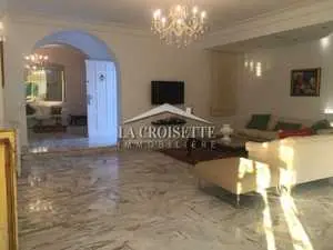 Villa avec piscine S+3 meublé à la Marsa MVL0280