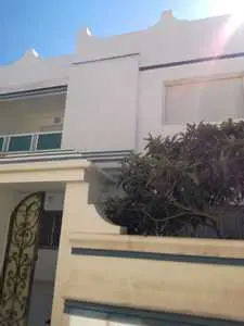 منزل ذو طابقين للبيع في قليبية