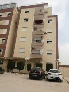 A louer Un appartement spacieux s+3 a cite Sahara ghazela 