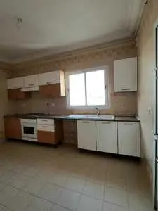 A vendre un appartement s+3 a cité l'wahatte