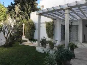 LOCATION VILLA SUR DEUX NIVEAUX AVEC GRAND JARDIN A LA MARSA MAALGA 