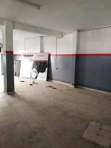 local commercial à 120m2