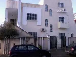 Vente etage de villa RDC avec jardin et garde entree independente el Mourouj 1 