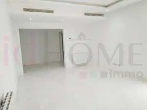 un appartement de tres haut standing à el Nassr 2