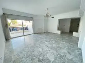 un appartement sur la corniche de la Marsa 