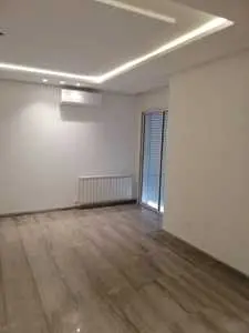 A louer un appartement S+2 jamais habité avec place parking sous-sol ain zaghwen