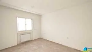 Appartement S+3 jamais habité à la Soukra