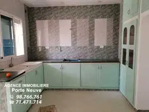 A louer un étage de villa au rez de chaussé mourouj 6 92664663