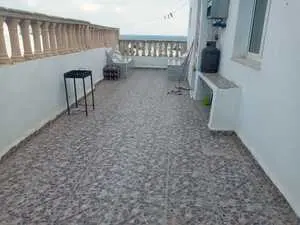 AV un appartement avec terrasse vue mer à Hammamet 