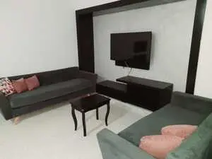Location longue durée étage de villa (s+3) meublé à Cité Ennasr