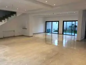 Des villas jumelés THS à Vendre à La Soukra 