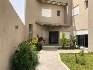  A louer une villa neuve jamais habitée aux Jardins D'El Menzah 3