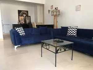 a vendre un appartement S+3 a cité wahat l'aouina