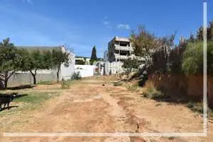 un terrain,situé à Kharrouba Hammamet Nord tel 28913484