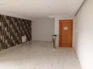 A vendre un appartement s+3 aux jardins de l'aouina