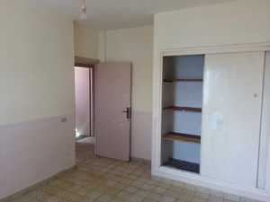 A vendre appartement S+2 a Den Den