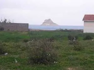 Terrain au bord de la mer à RAFRAF