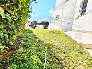 Une Superbe Villa avec jardin à Sidi Daoued La Marsa