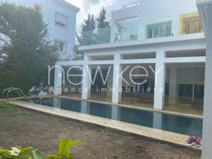 Villa avec piscine de 750 m² 