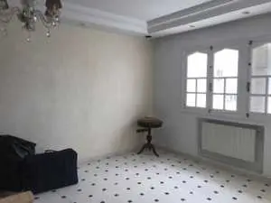 LOCATION RDC DE VILLA AVEC JARDIN A ENNASR 2 