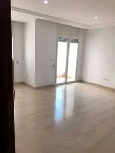 Appartement S+2 à louer à l'Aouina