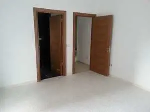 A vendre un appartement S+2 à Ain zaghouan 