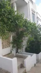 a vendre une maison a 2 ètage chaque ètage 95m2 situè a ibn sina mouroug