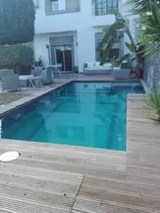 villa avec piscine à SOUKRA 