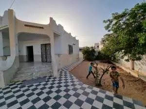 A louer villa pour garderie scolaire à sfax saltania