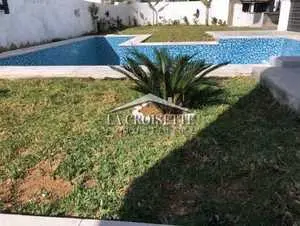 Villa S+5 avec piscine à Gammarth MVL0123