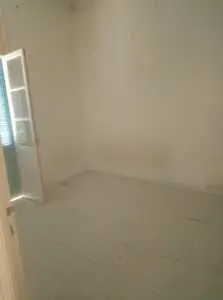 un appartement vide dans une emplacements stratégique à rue de l'inde