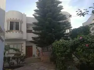 étage de villa Marsa derrière école américaine