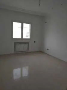 A vendre un appartement S+1 à cité el wahat l'aouina 