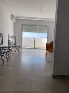 à louer un luxueux appartement s+3 très haut standing à Riadh el Andalous