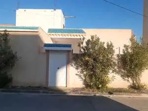 une grande maison a citè el ghazella ( حي السعادة)