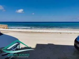 Maison S+3 pieds dans l’eau à plage dar allouche