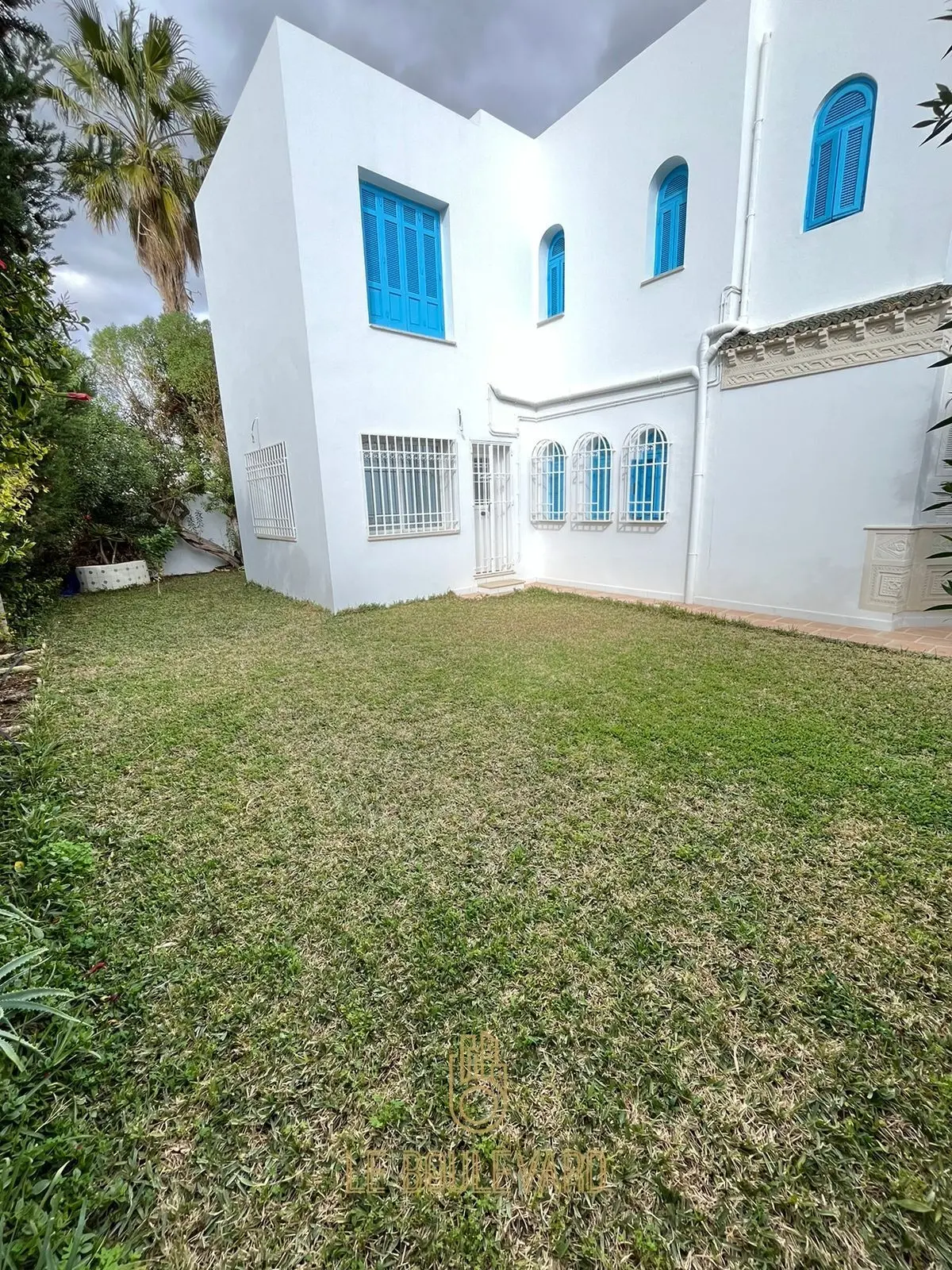 A Vendre Villa Duplex S+4 Avec Piscine à Sidi Sliman, Nabeul