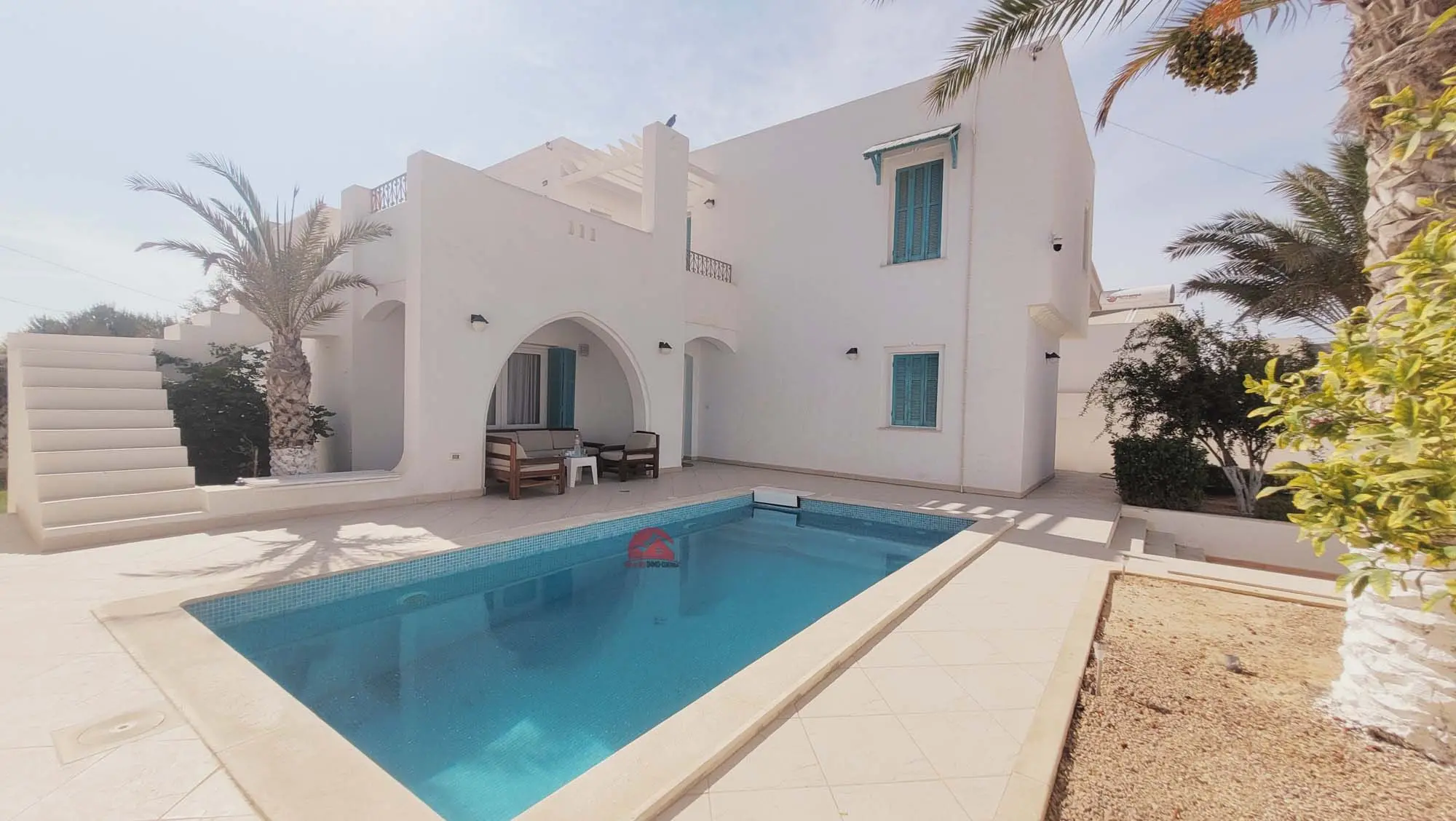 VILLA AVEC PISCINE - TITRÉE À DJERBA MIDOUN ZU - RÉF V688