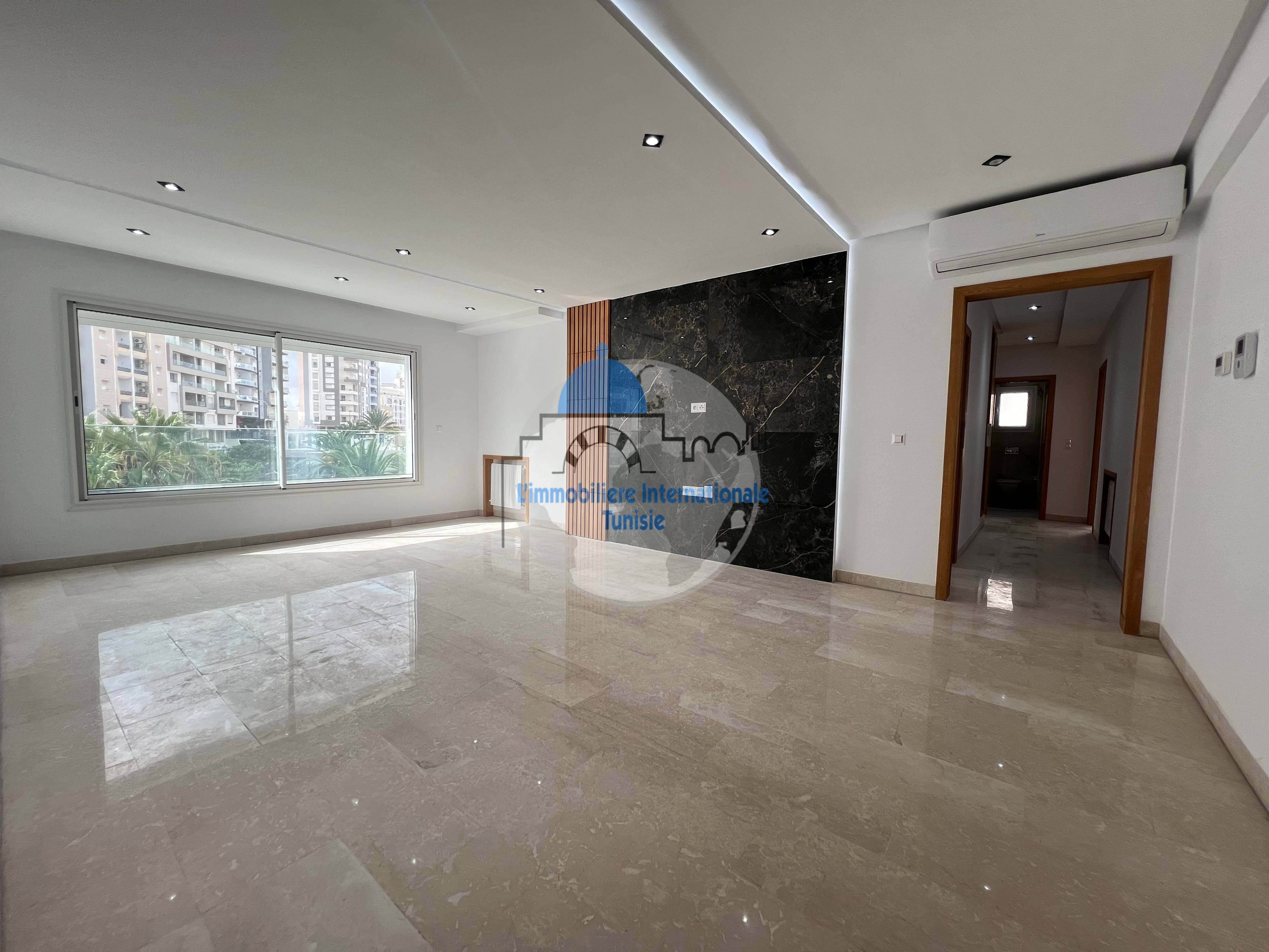 A louer Un S2 de luxe à Route Touristique