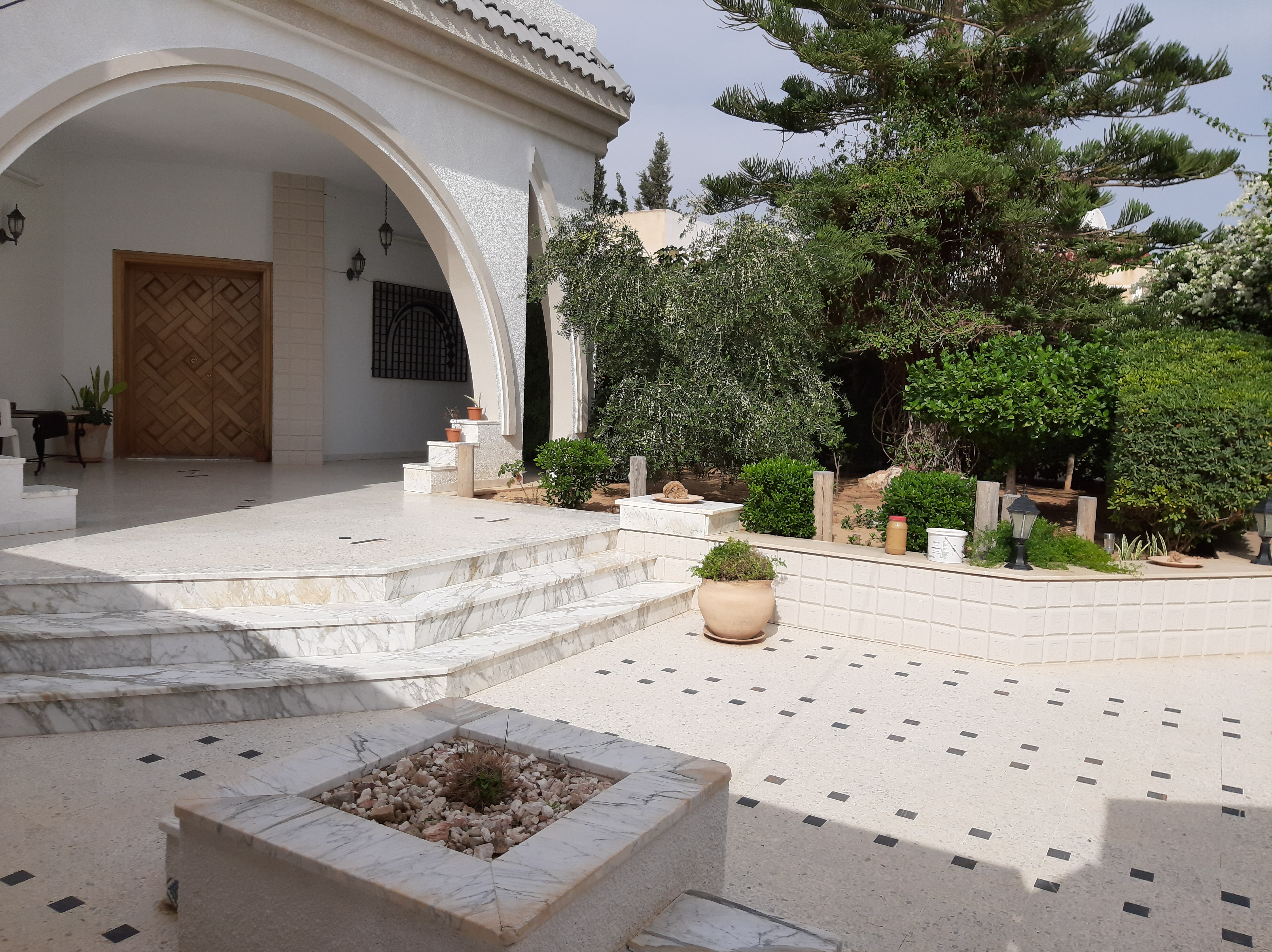 Villa S+4 Rte de Tunis Km8