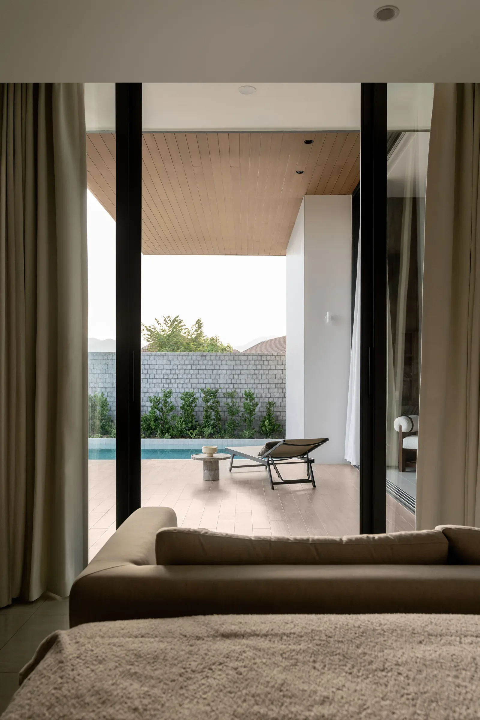 AXIS Luxury Villa 14