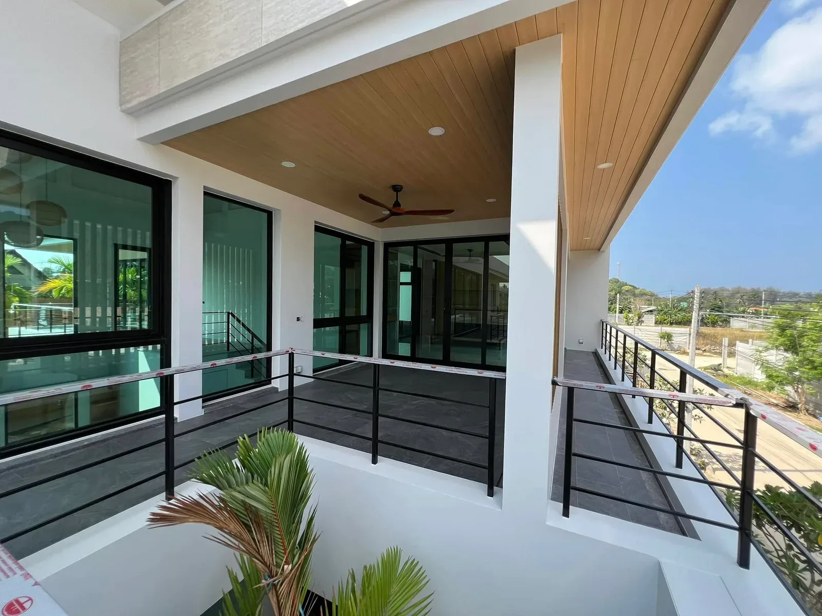Baan Komuth 5