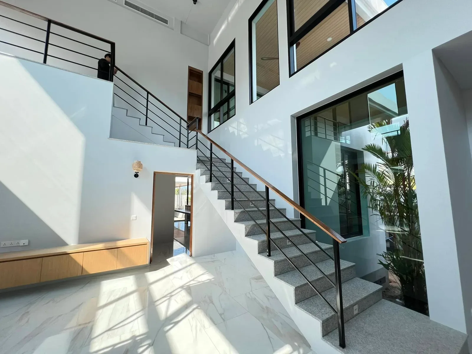 Baan Komuth 9