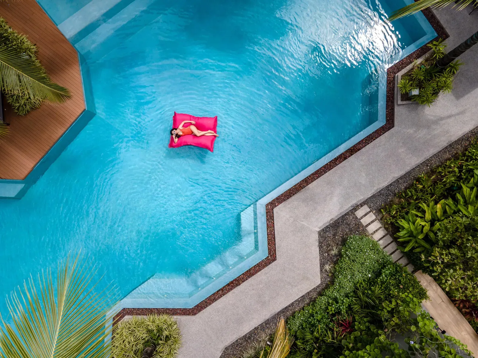Diamond Condominium 6