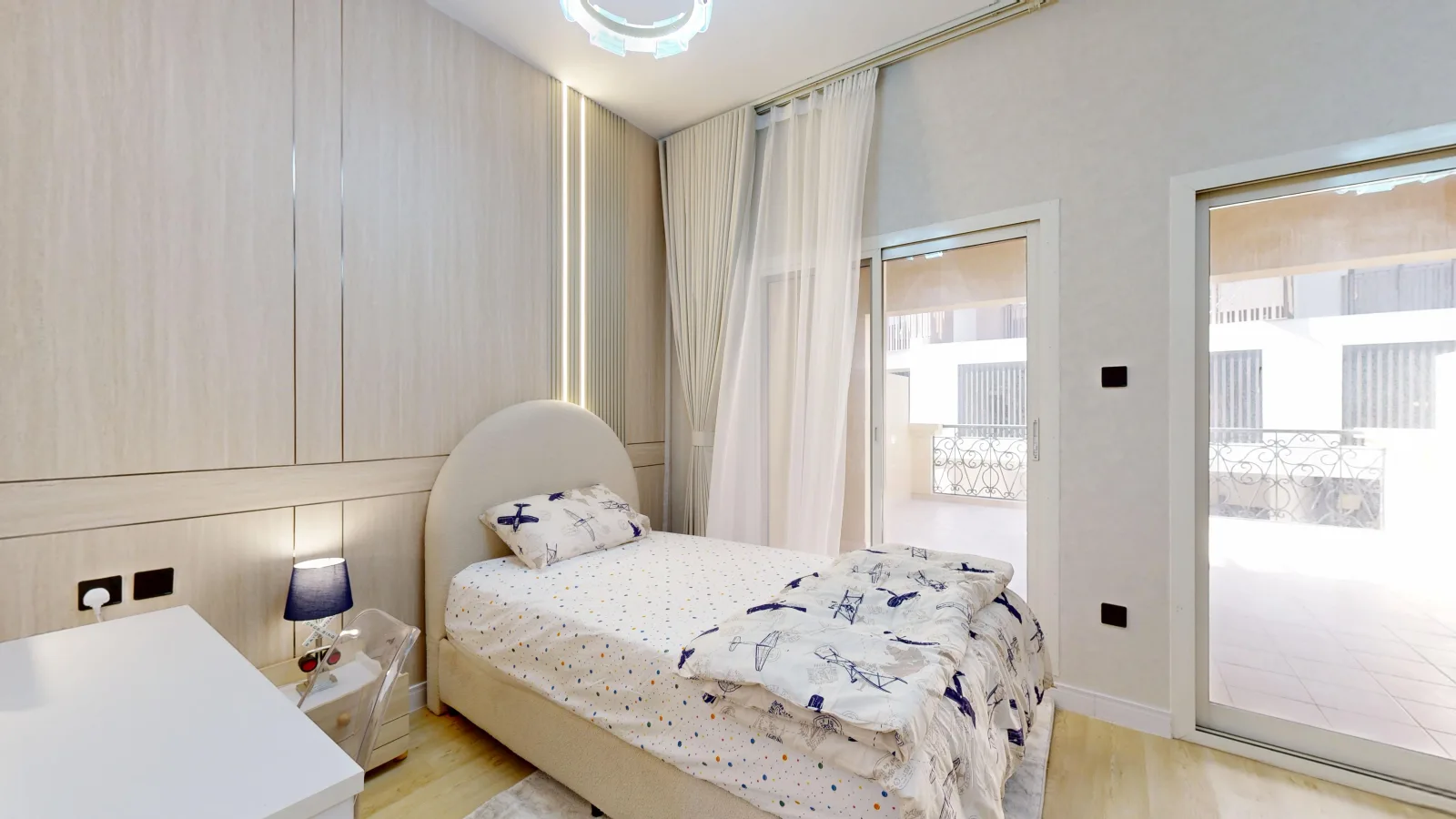 Iris Park Villa 8