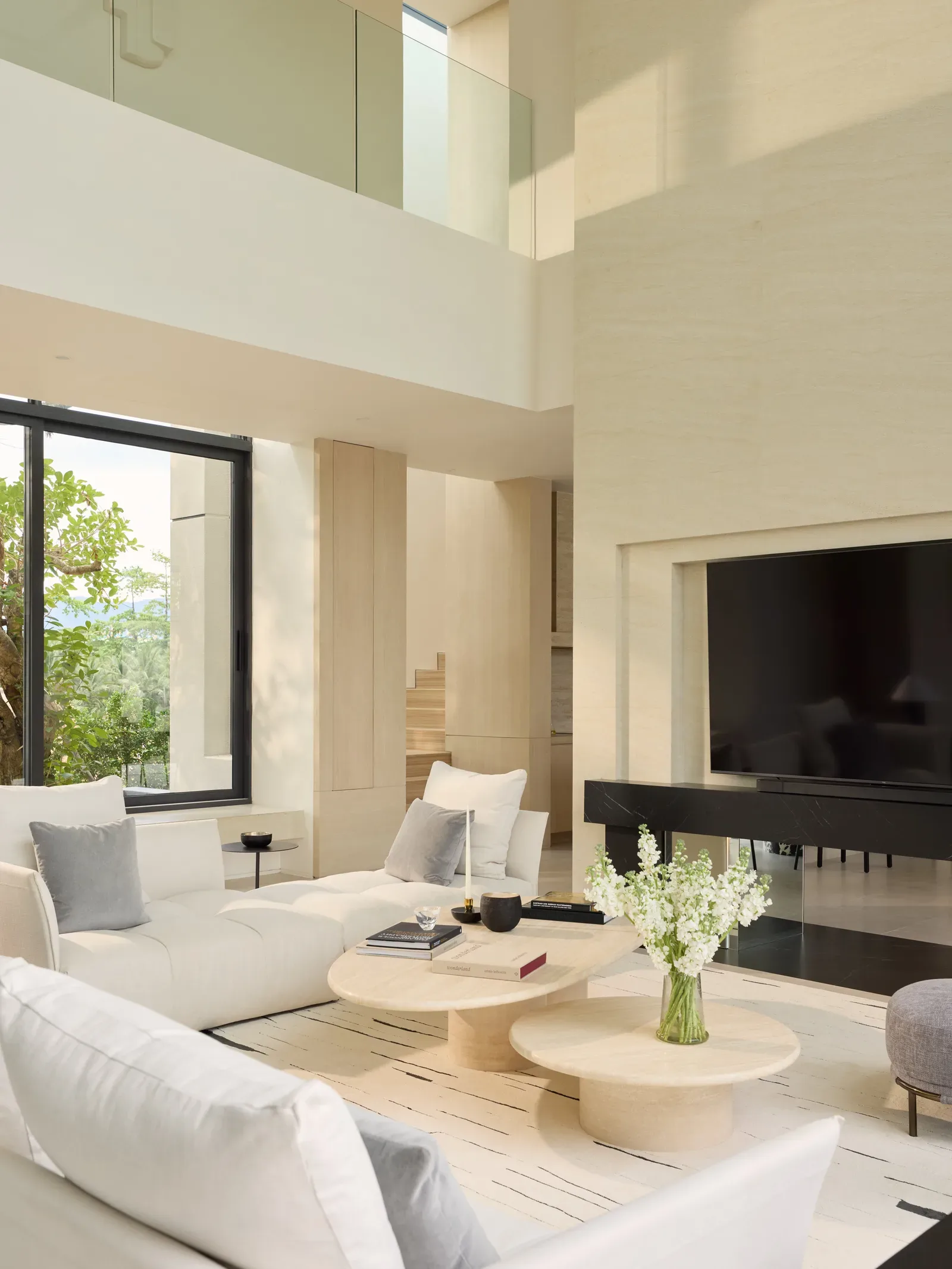 Lavish Estates 21