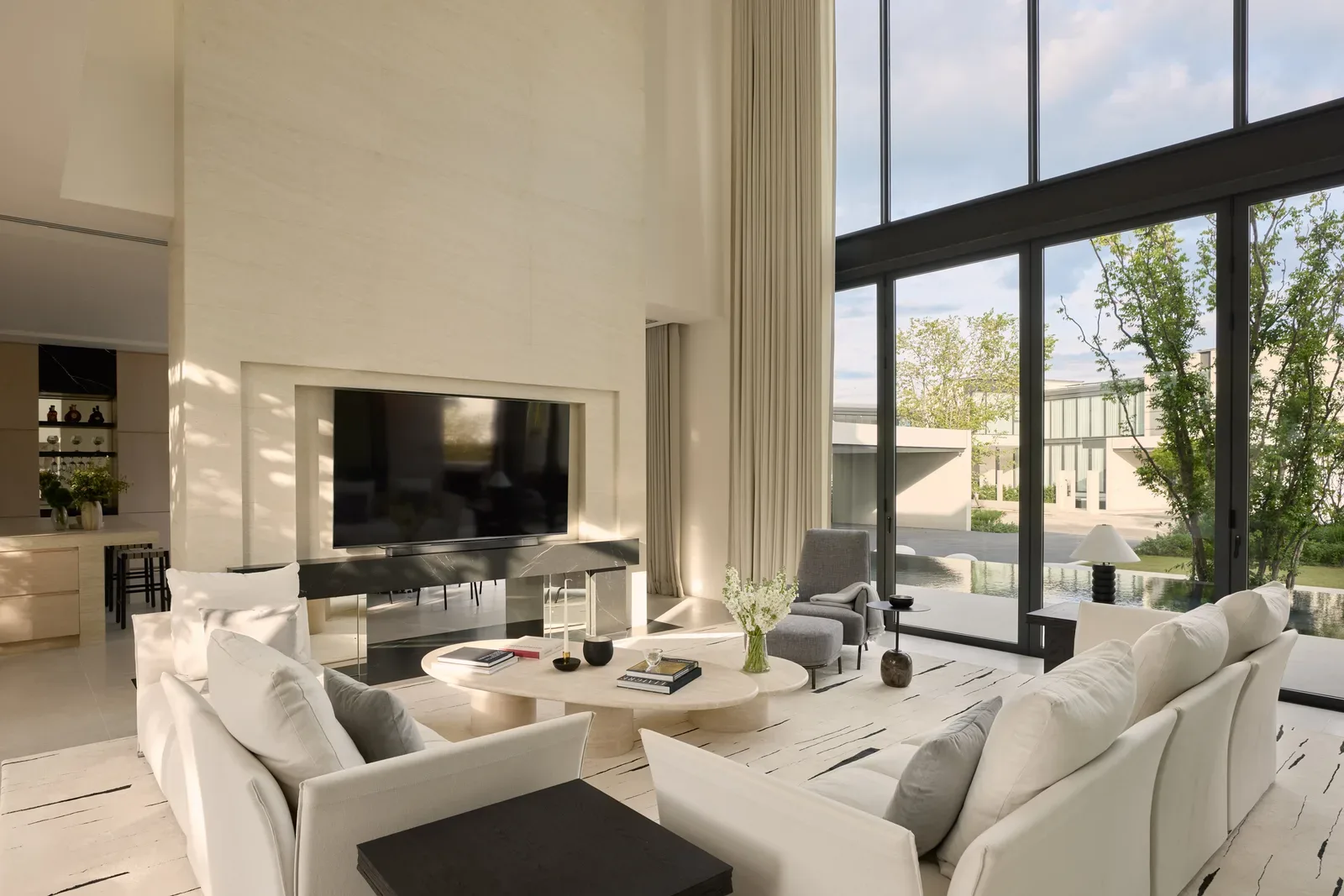 Lavish Estates 18