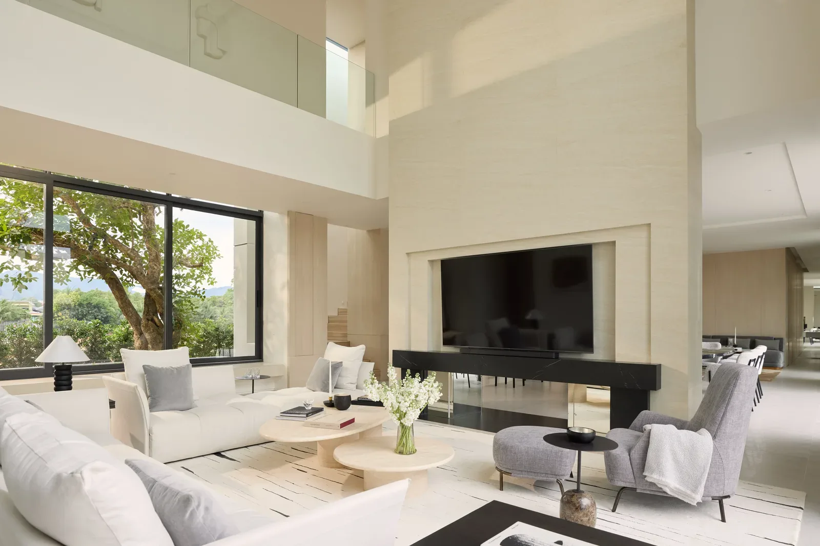 Lavish Estates 20