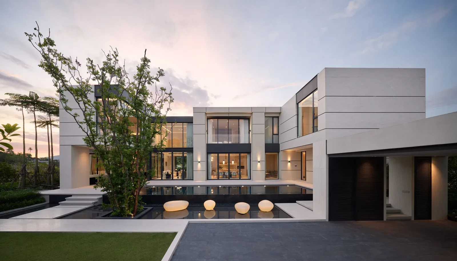 Lavish Estates 3